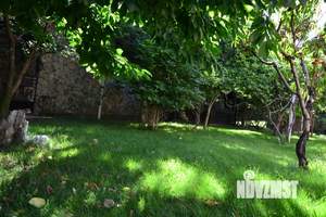 Дом 660м², 3-этажный, участок 26 сот.  