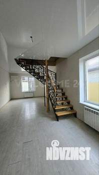 Дом 176м², 2-этажный, участок 4 сот.  