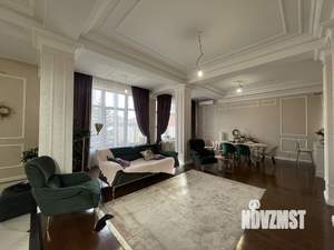 Дом 350м², 2-этажный, участок 6 сот.  