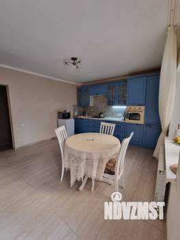 Дом 197м&sup2;, 2-этажный, участок 4 сот.  