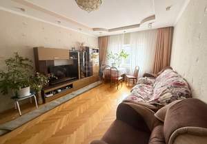 Дом 261м&sup2;, 3-этажный, участок 4 сот.  