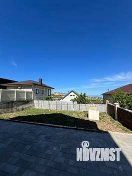 Дом 220м&sup2;, 3-этажный, участок 4 сот.  