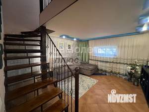 Коттедж 300м², 3-этажный, участок 14 сот.  