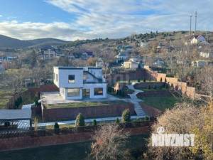 Дом 363м&sup2;, 2-этажный, участок 17 сот.  