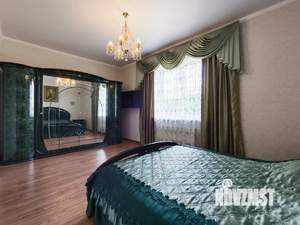 Дом 220м², 2-этажный, участок 6 сот.  