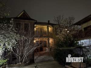 Дом 650м&sup2;, 3-этажный, участок 6 сот.  