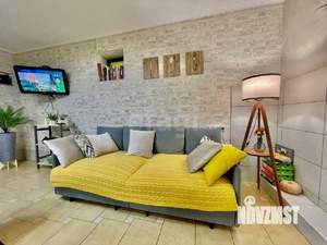 Дом 301м&sup2;, 3-этажный, участок 8 сот.  