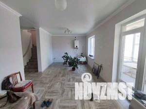 Дом 123м&sup2;, 2-этажный, участок 3 сот.  