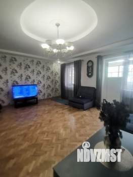 Дом 320м&sup2;, 2-этажный, участок 4 сот.  