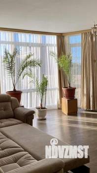 Дом 317м&sup2;, 2-этажный, участок 8 сот.  