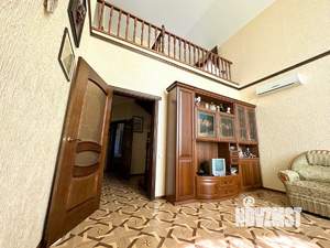 Дом 178м&sup2;, 2-этажный, участок 18 сот.  