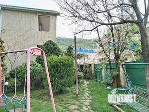 Дом 300м&sup2;, 3-этажный, участок 13 сот.  