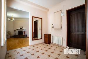Дом 340м², 2-этажный, участок 3 сот.  