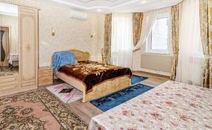 Дом 328м&sup2;, 3-этажный, участок 10 сот.  