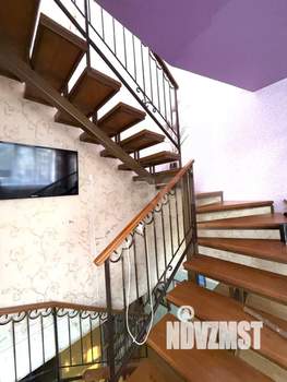 Дом 379м², 2-этажный, участок 7 сот.  