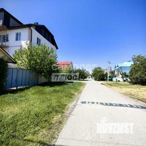 Дом 270м&sup2;, 3-этажный, участок 6 сот.  