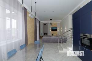 Дом 250м², 2-этажный, участок 7 сот.  