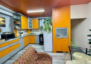 Дом 100м², 3-этажный, участок 1 сот.  