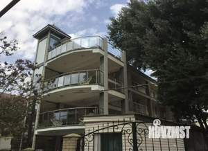 Дом 529м&sup2;, 2-этажный, участок 4 сот.  