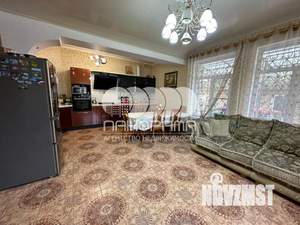 Дом 273м&sup2;, 2-этажный, участок 5 сот.  