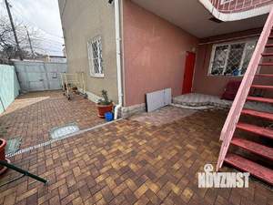 Дом 275м&sup2;, 3-этажный, участок 1 сот.  