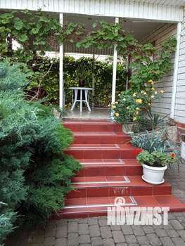 Дом 267м&sup2;, 2-этажный, участок 9 сот.  