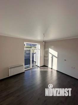 Дом 104м&sup2;, 1-этажный, участок 4 сот.  