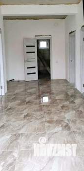 Дом 100м&sup2;, 2-этажный, участок 6 сот.  