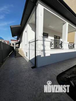 Дом 230м&sup2;, 2-этажный, участок 3 сот.  