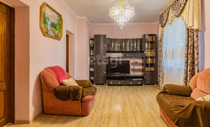 Дом 259м&sup2;, 3-этажный, участок 5 сот.  