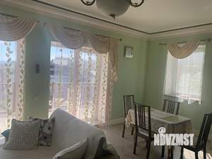 Дом 160м&sup2;, 2-этажный, участок 4 сот.  