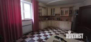 Дом 373м&sup2;, 2-этажный, участок 10 сот.  