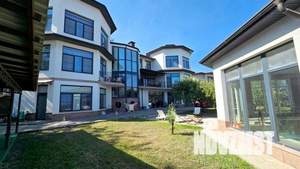 Коттедж 780м&sup2;, 3-этажный, участок 20 сот.  