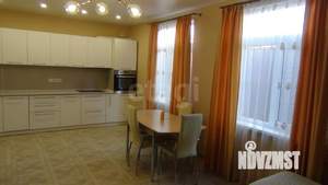 Дом 140м², 2-этажный, участок 5 сот.  