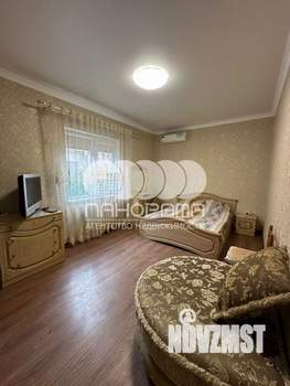 Дом 273м&sup2;, 2-этажный, участок 5 сот.  