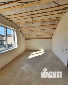 Дом 100м&sup2;, 2-этажный, участок 3 сот.  