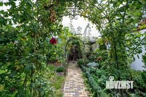 Коттедж 570м&sup2;, 3-этажный, участок 7 сот.  