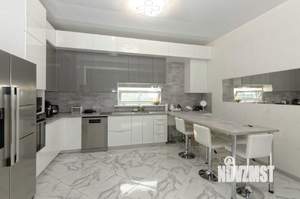 Дом 140м&sup2;, 2-этажный, участок 5 сот.  