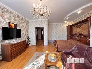 Дом 225м&sup2;, 2-этажный, участок 4 сот.  