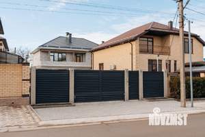 Дом 218м², 2-этажный, участок 6 сот.  