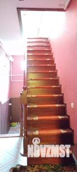 Дом 220м&sup2;, 2-этажный, участок 7 сот.  