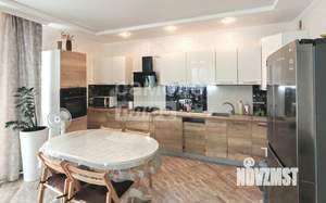 Дом 125м&sup2;, 2-этажный, участок 4 сот.  