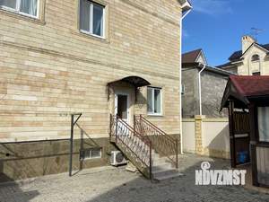 Дом 438м², 2-этажный, участок 3 сот.  