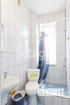 Дом 400м&sup2;, 3-этажный, участок 8 сот.  