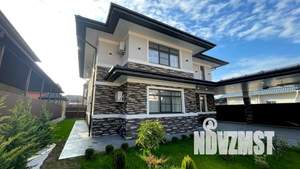 Коттедж 210м&sup2;, 2-этажный, участок 5 сот.  