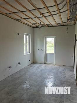 Дом 60м&sup2;, 2-этажный, участок 4 сот.  