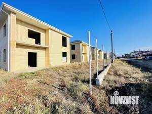 Дом 180м&sup2;, 2-этажный, участок 3 сот.  