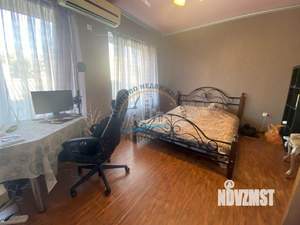 Дом 67м&sup2;, 3-этажный, участок 2 сот.  