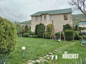 Дом 300м&sup2;, 3-этажный, участок 13 сот.  