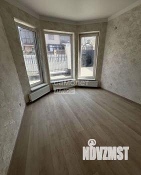 Дом 146м&sup2;, 2-этажный, участок 4 сот.  